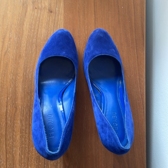 Blue Suede Pumps - Picture 3 of 6